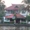 Friends Cruise, Nightstay Houseboat-VACCINATED STAFF - Alleppey