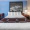 Super 8 by Wyndham Dubuque