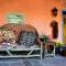 Adobe and Pines Inn Bed and Breakfast - تاوس