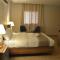 Larissa Suites