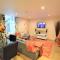 Meridian Way - 3 Bed Apartment - Sleeps 7