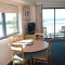 Foto: The Oaks Waterfront Resort, Unit 502 4/13