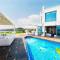 Foto: Beachfront Dream Villa “The Perfect Villa” Protaras Villa 38 3/25