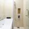 Paragon Suites Studios with Private Jacuzzi near CIQ RTS - 新山