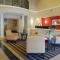 LoneStar Suites