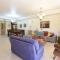 Flintstone Guest House בית ההארחה בן 11 החדרים אינו וילה פרטית אתם מזמינים רק חדרים לא את כל הוילה