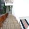 Warung Jemeluk & Home Stay