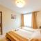 Kubu Apartment