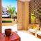 Foto: Temple 121 Modern Spacious Palm Cove 2 Brm 2 Bth Resort Apartment With Courtyard 15/24