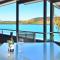 Foto: Villa 4 The Edge on Hamilton Island Waterfront High Ceilings Modern Amenities Plus Buggy 3/24