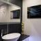 Marks At The Manor Luxury Riverside Apartments - Sleeps up to 4, with Parking and Sky TV - Aberdeen