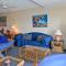 Bright & comfortable in quiet location Bright & comfortable in quiet location