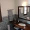 Casa con jardín y piscina - MORELL ONZE