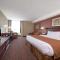 Ramada by Wyndham Niagara Falls/Fallsview - Niagara Falls