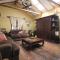 "LLipimpac Guesthouse"