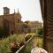 Monza City Rooms & Studios