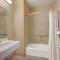 Days Inn & Suites by Wyndham Houston North - Spring