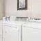 Days Inn by Wyndham Maumee/Toledo