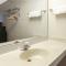 Days Inn by Wyndham Maumee/Toledo