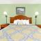 Days Inn by Wyndham Cedar Falls- University Plaza