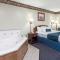 Days Inn & Suites by Wyndham Youngstown / Girard Ohio - Girard