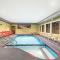 Days Inn & Suites by Wyndham Youngstown / Girard Ohio - Girard