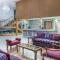 Days Inn & Suites by Wyndham Logan