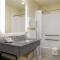 Days Inn & Suites by Wyndham Belmont