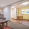 Days Inn & Suites by Wyndham Rochester South