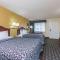 Days Inn & Suites by Wyndham Warner Robins Near Robins AFB - Warner Robins