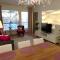 Charming Pine View Apartment