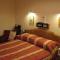 Lancaster Hotel