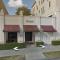 TROPICAL Palm Beach 2BEDROOM 2BATHROOM OutdoorPOOL Beach Garden