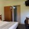 The Pioneer Way Motel