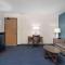 AmericInn by Wyndham Fort Dodge - Fort Dodge