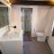 Foto: The Burrow Guest House 279/292