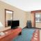 Super 8 by Wyndham Marshalltown