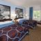 Super 8 by Wyndham Huntington