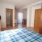 Apartments Maric with parking