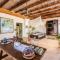 Villa Sun Door - Amazing 6 bedroom with private pool