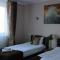 Orange Hotel