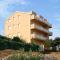 Foto: Apartments with a parking space Mastrinka, Ciovo - 10364 14/17