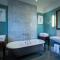 Roslin Beach Hotel