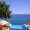 Foto: Seaside house with a swimming pool Mavarstica, Ciovo - 1076 17/45