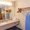 Downtowner Inn and Suites
