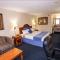 Downtowner Inn and Suites