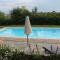 Piscina e relax nelle Langhe Villa Gaia