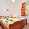 Apartment Seget Donji 10023a
