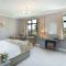 Stanton Manor Hotel