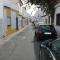 HOME4U - Cosy Apartment with Fantastic Terrace